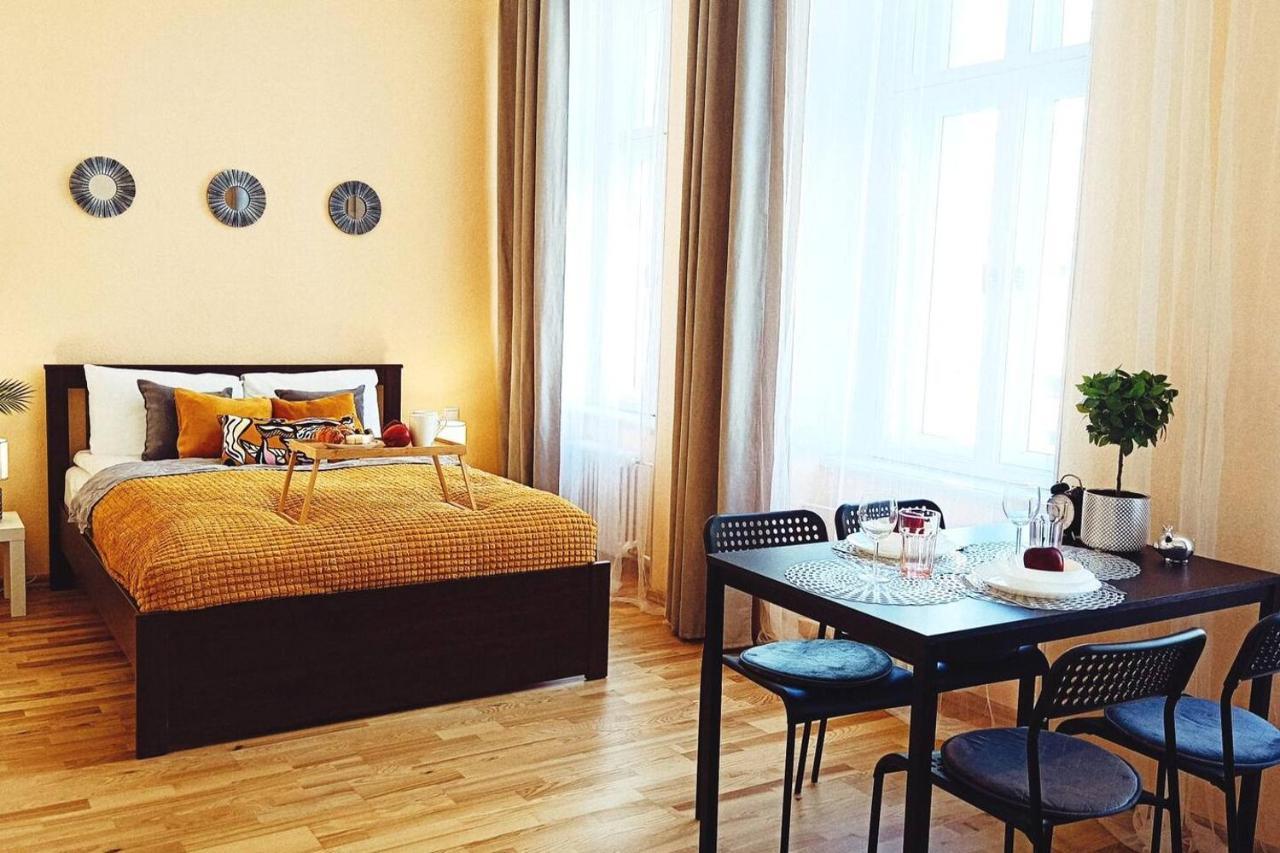 Centrally Located Studio Apartment Riga Exteriér fotografie