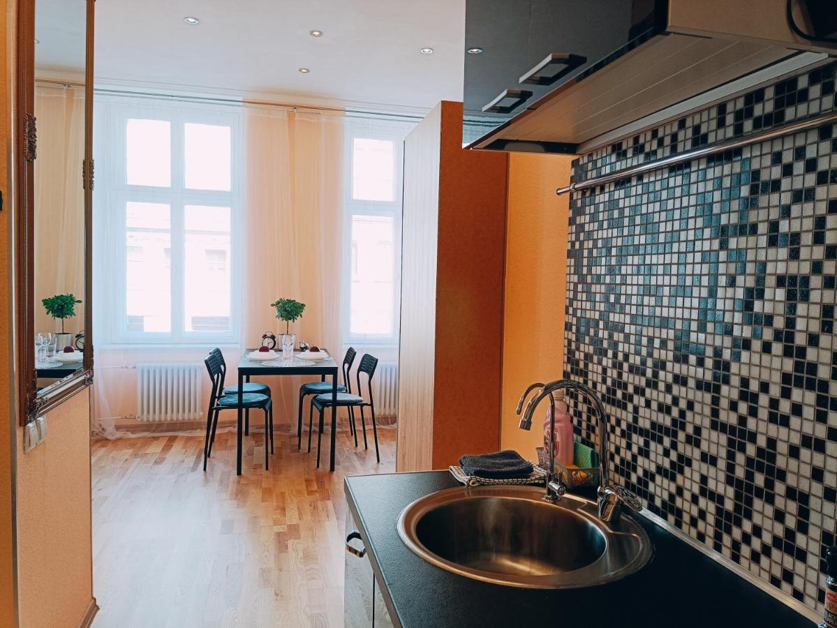 Centrally Located Studio Apartment Riga Exteriér fotografie